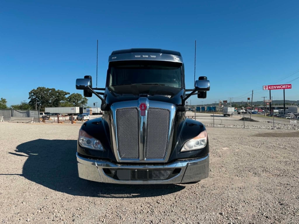 2023 Kenworth T680 in Tulsa, OK — photo 6