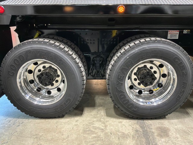 2027 Kenworth T880 in Denver, CO — photo 3