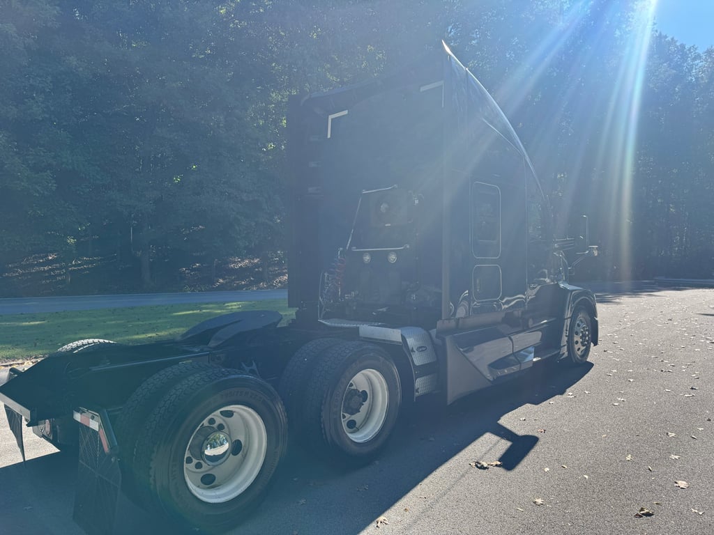 2024 Kenworth T680 in Kingsport, TN — photo 7