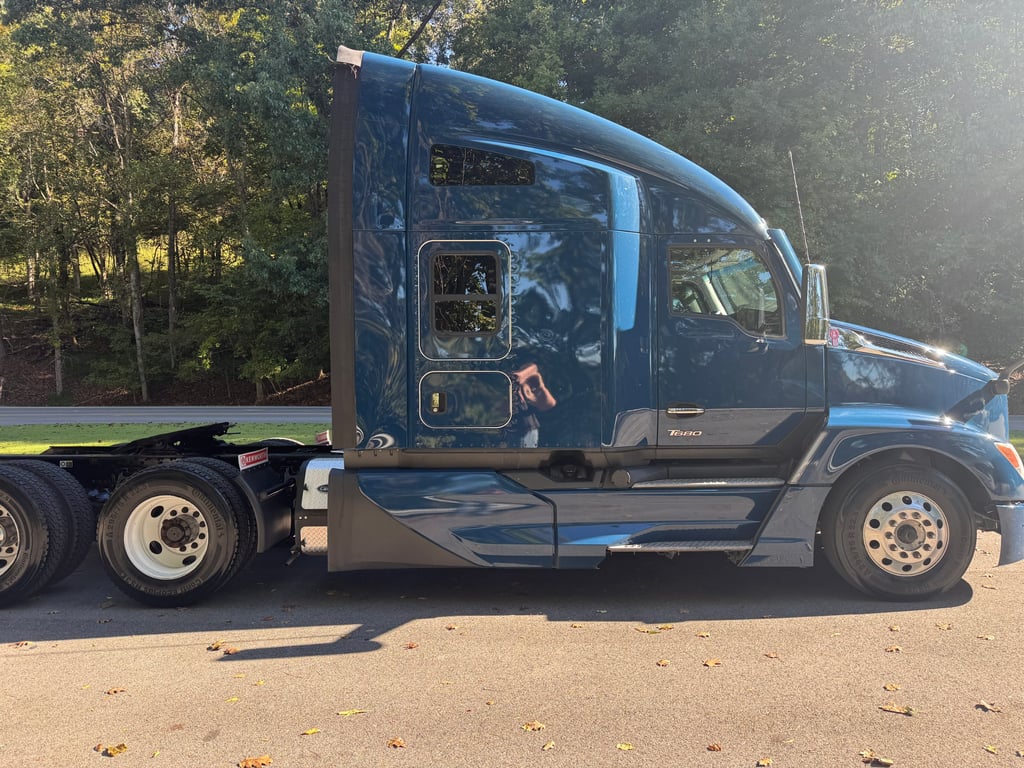 2024 Kenworth T680 in Kingsport, TN — photo 8
