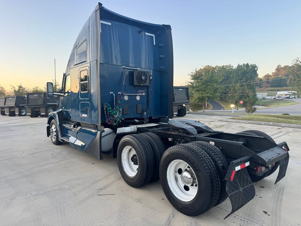 2024 Kenworth T680 in Kingsport, TN — photo 7