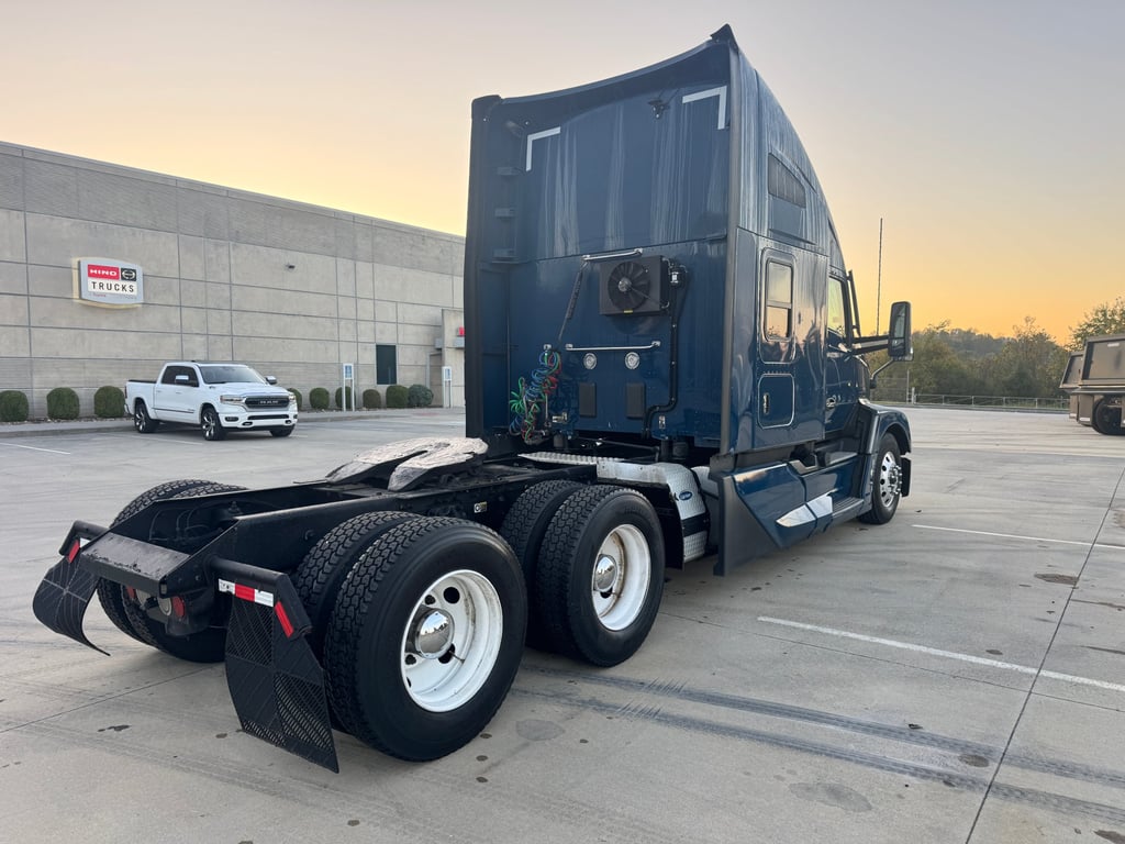 2024 Kenworth T680 in Kingsport, TN — photo 8