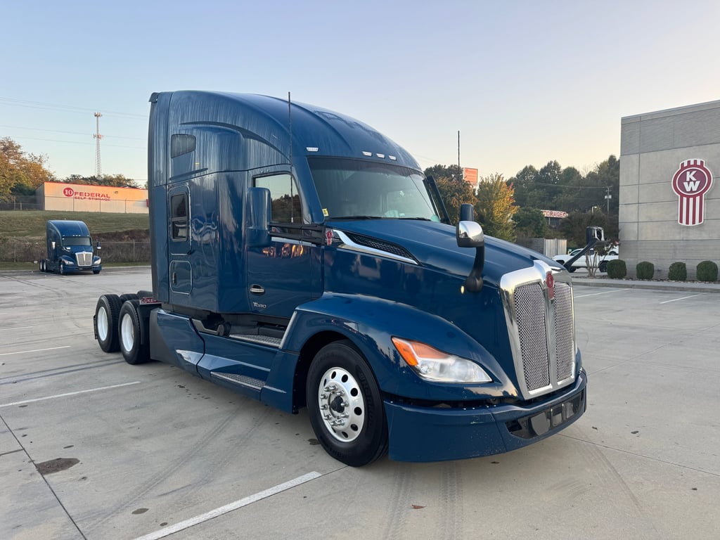 2024 Kenworth T680 in Kingsport, TN