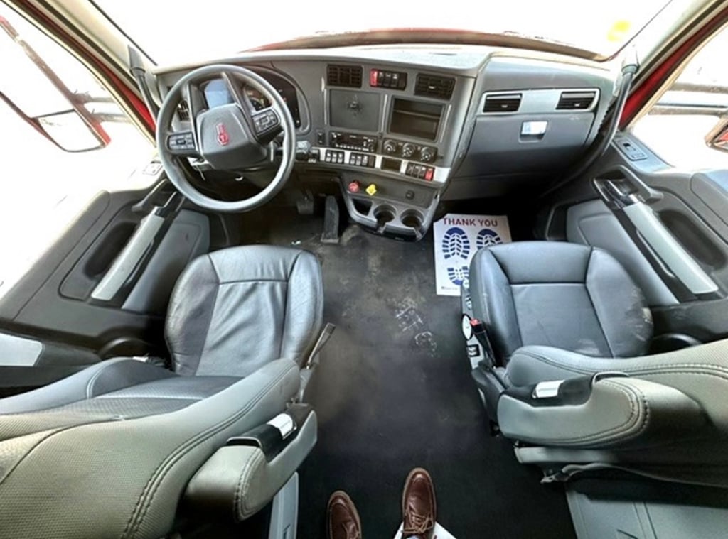 2022 Kenworth T680 in Joplin, MO — photo 7