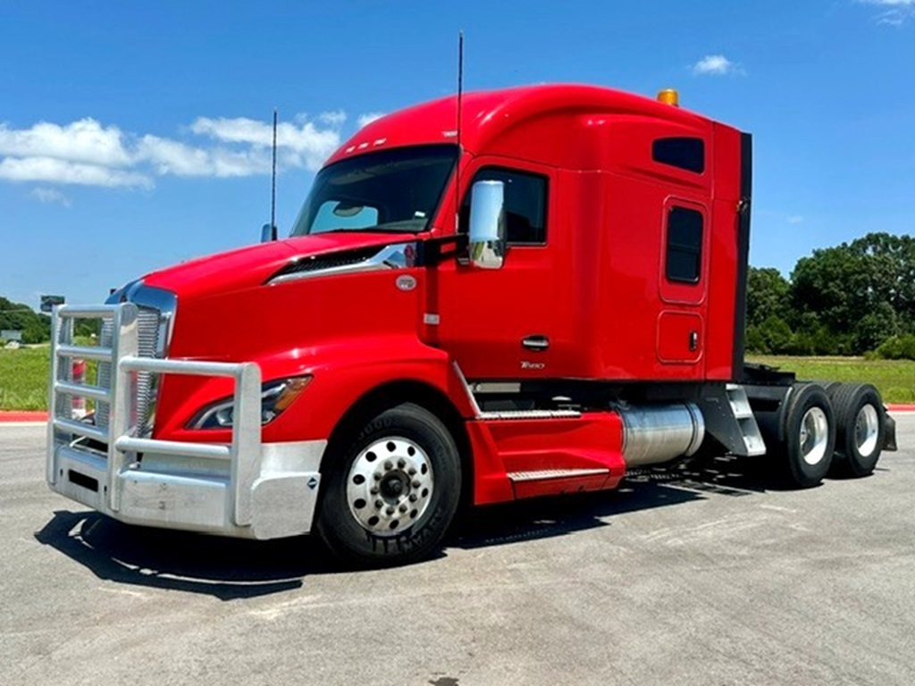 2022 Kenworth T680 in Fort Worth, TX — photo 7