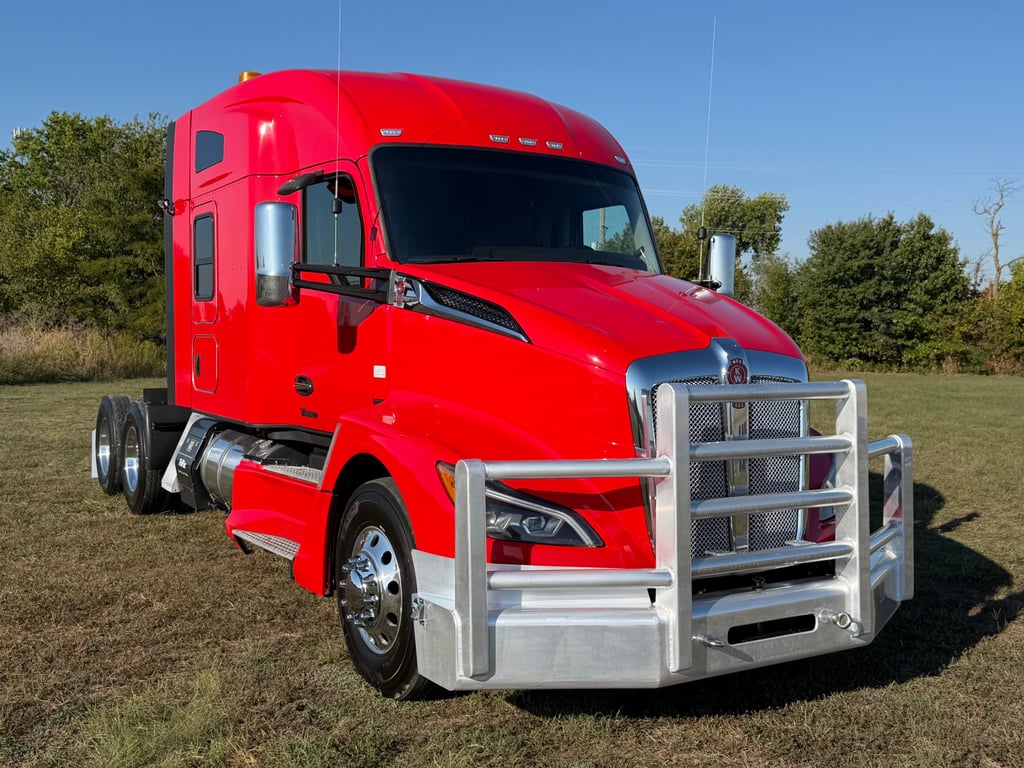 2023 Kenworth T680 in Joplin, MO