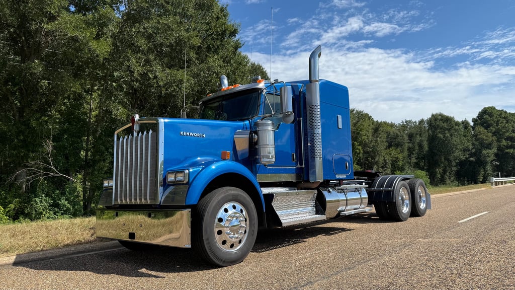 2024 Kenworth W900 in Texarkana, TX — photo 2