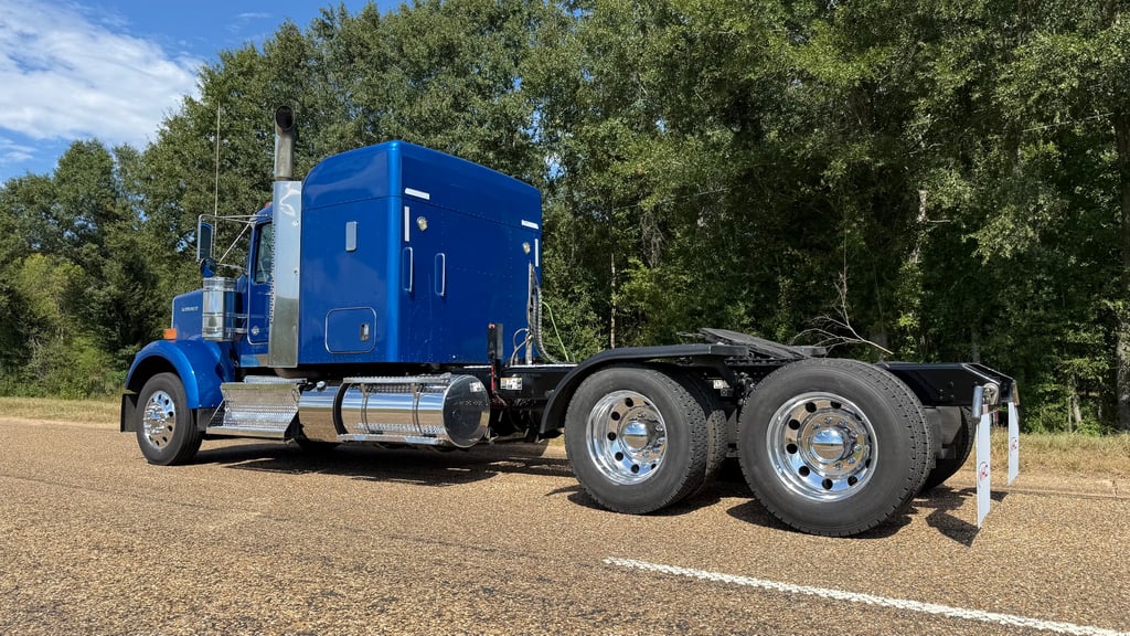 2024 Kenworth W900 in Texarkana, TX — photo 5