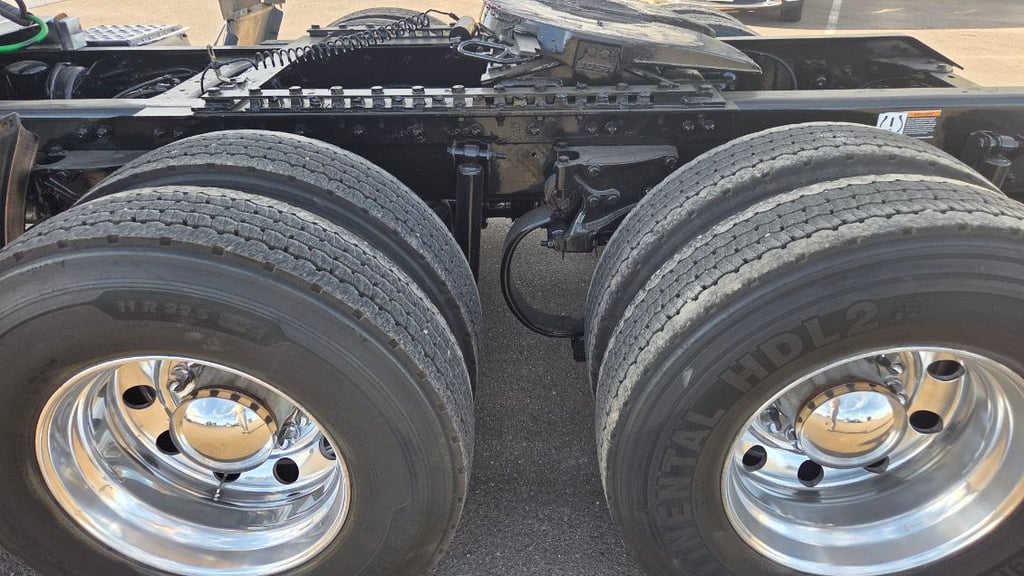 2022 Kenworth T680 in Pueblo, CO — photo 4