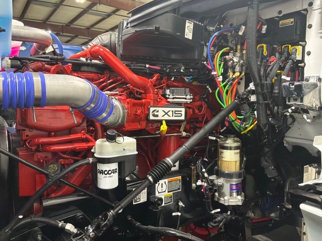 2027 Kenworth T880 in El Paso, TX — photo 5