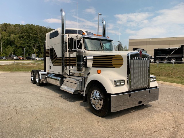 2027 Kenworth W900 in Nashville, TN