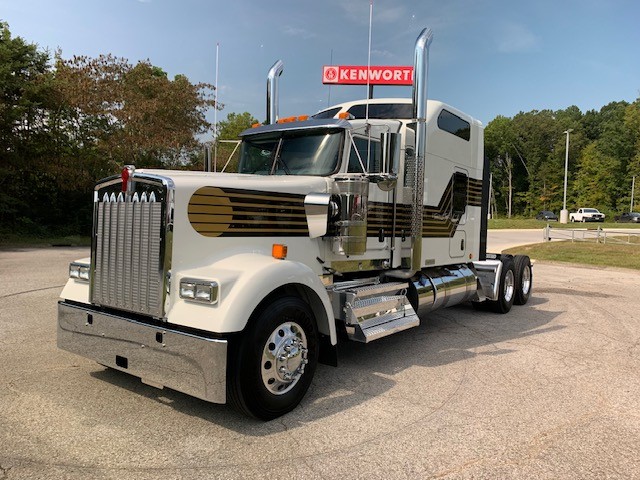2027 Kenworth W900 in Nashville, TN — photo 2
