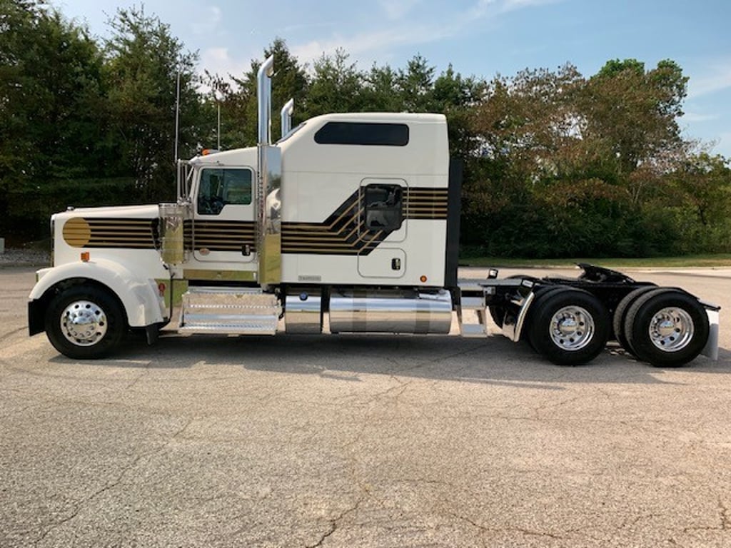 2027 Kenworth W900 in Nashville, TN — photo 8