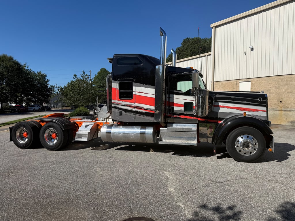 2022 Kenworth W900 in Raleigh, NC — photo 6