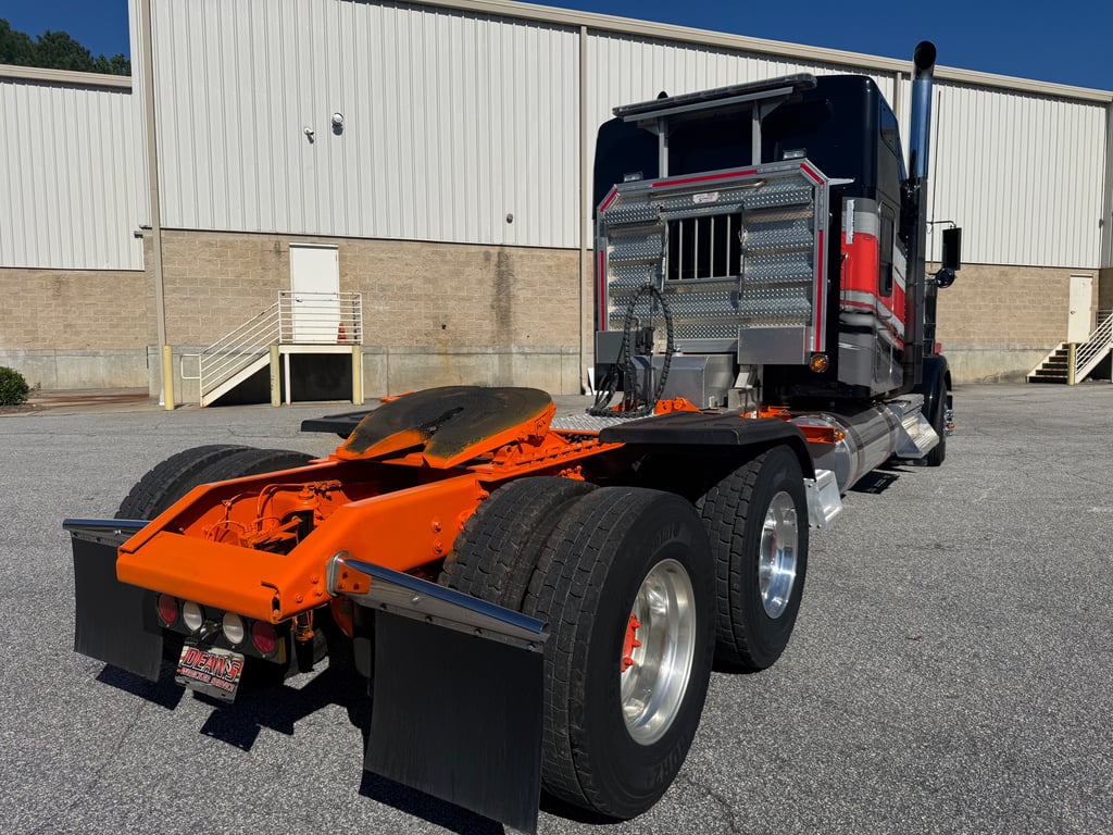 2022 Kenworth W900 in Raleigh, NC — photo 7