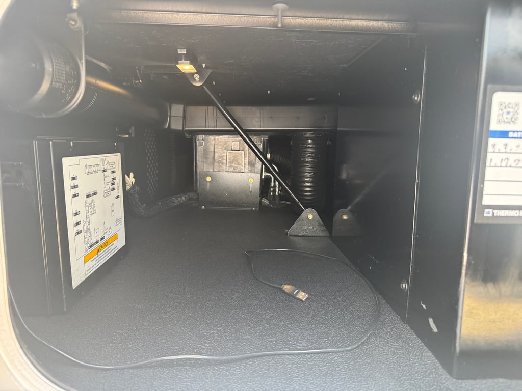 2022 Kenworth T680 in Dallas, TX — photo 2