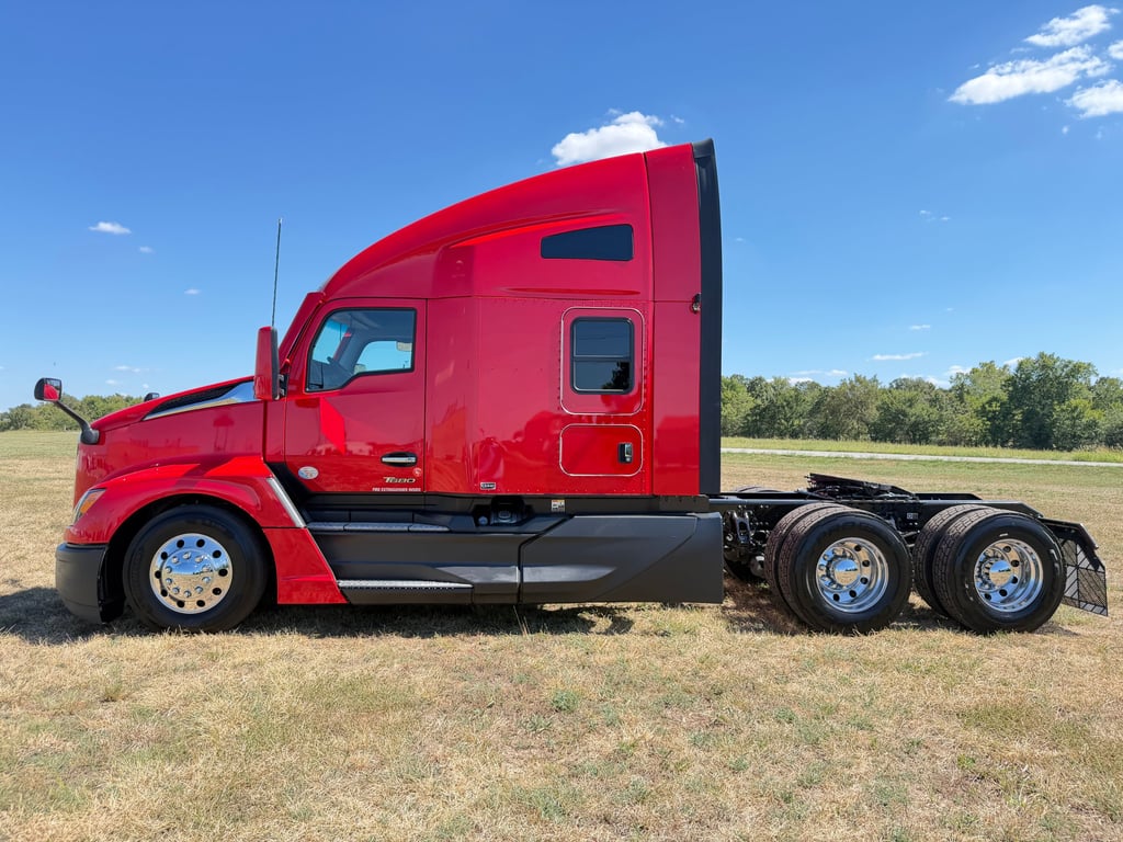 2024 Kenworth T680 in Joplin, MO — photo 5