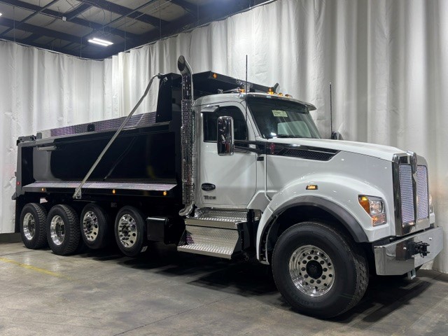 2027 Kenworth T880 in Omaha, NE