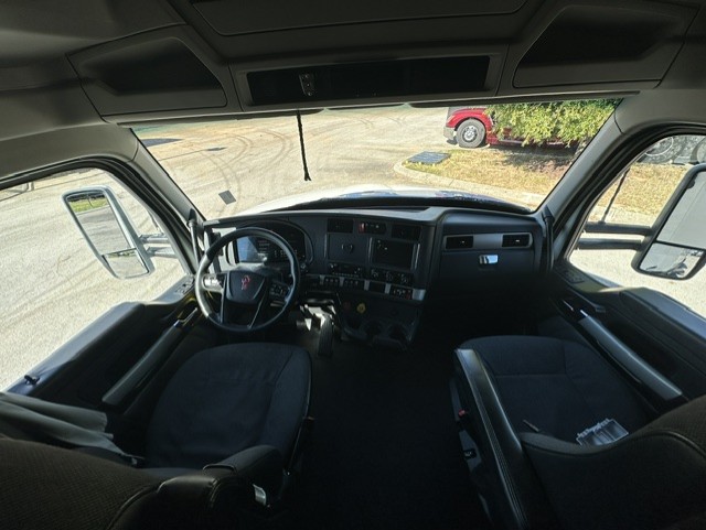 2022 Kenworth T680 in Chattanooga, TN — photo 3