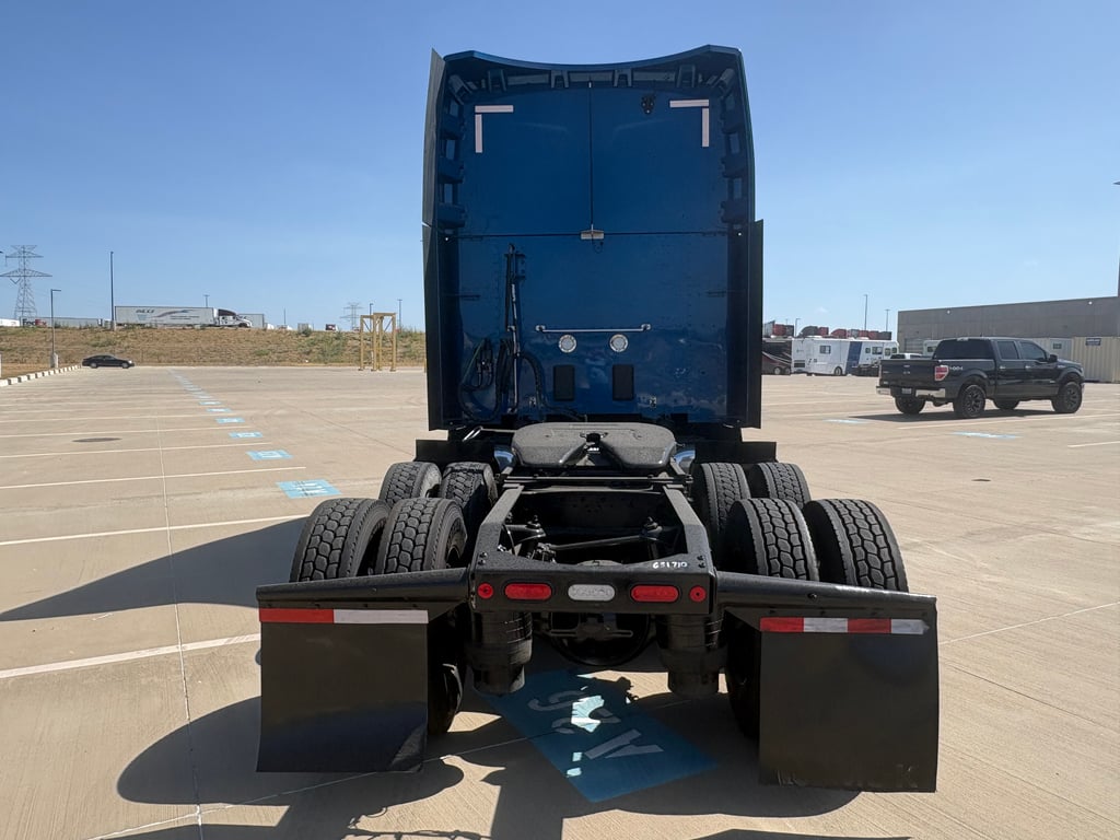 2024 Peterbilt 579 in Fort Worth, TX — photo 4
