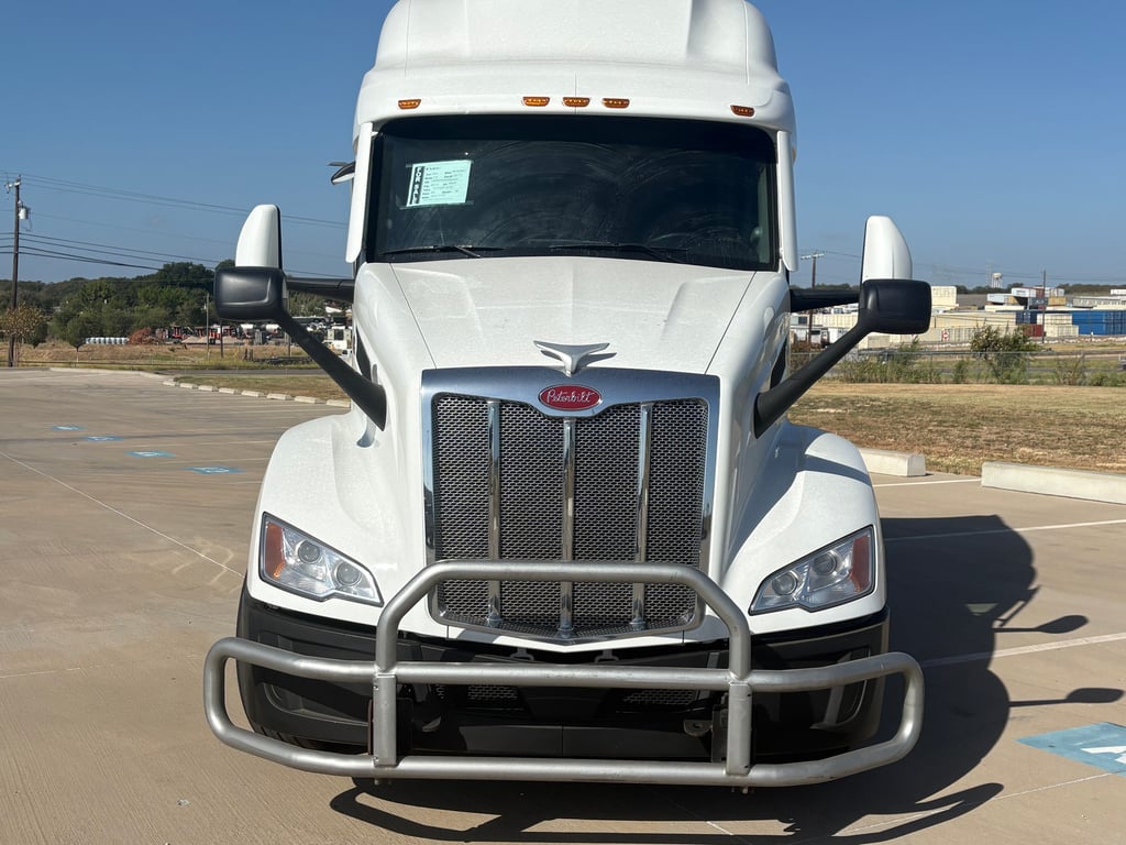 2024 Peterbilt 579 in Fort Worth, TX — photo 5