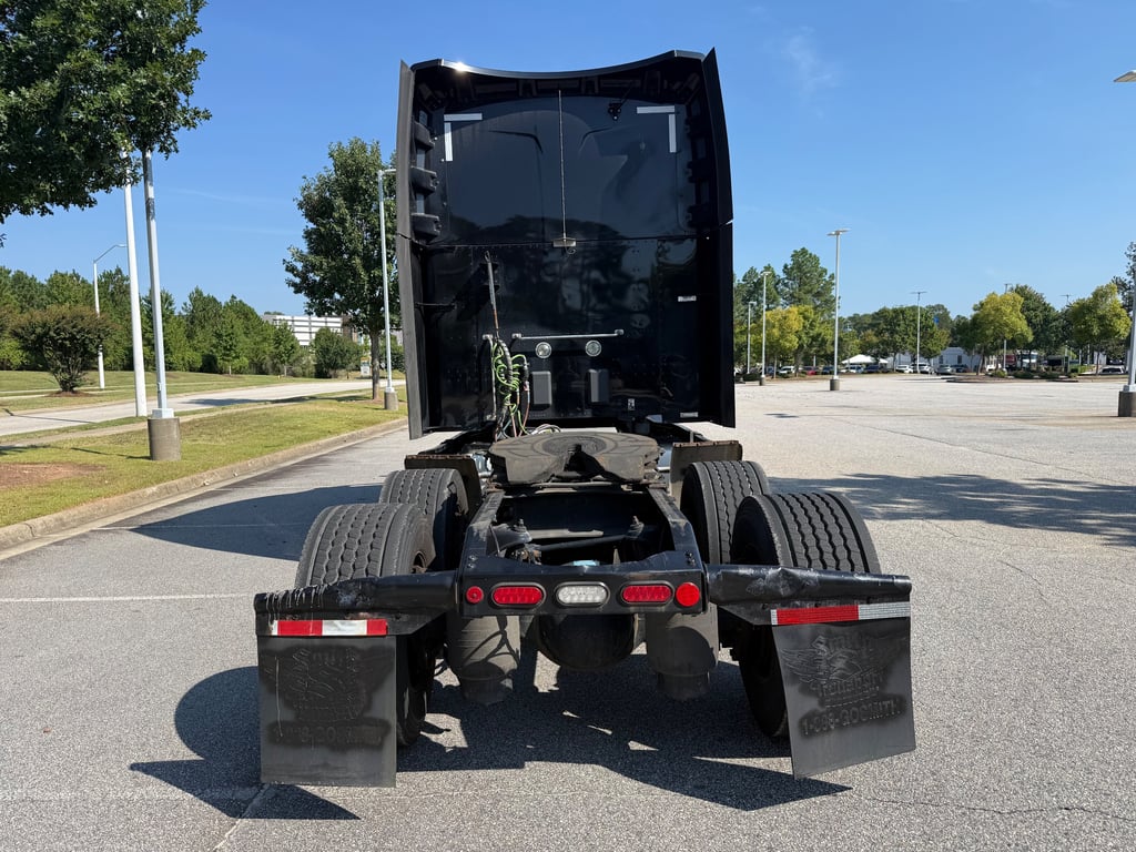 2022 Peterbilt 579 in Raleigh, NC — photo 4