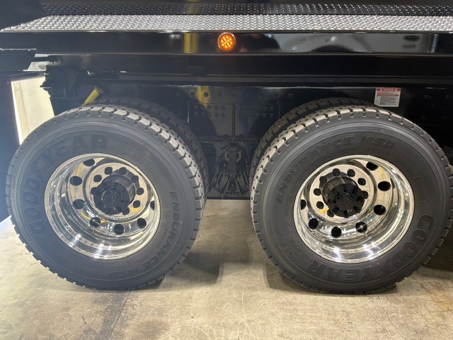 2027 Kenworth T880 in Oklahoma City, OK — photo 3