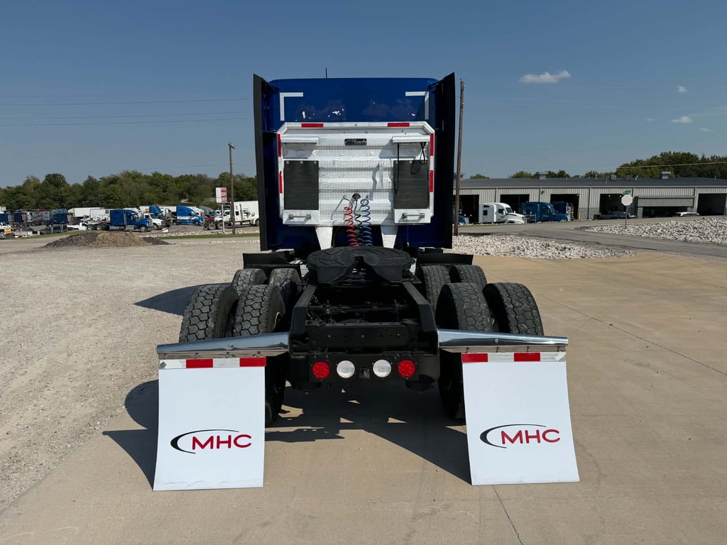 2022 Kenworth T680 in Tulsa, OK — photo 5