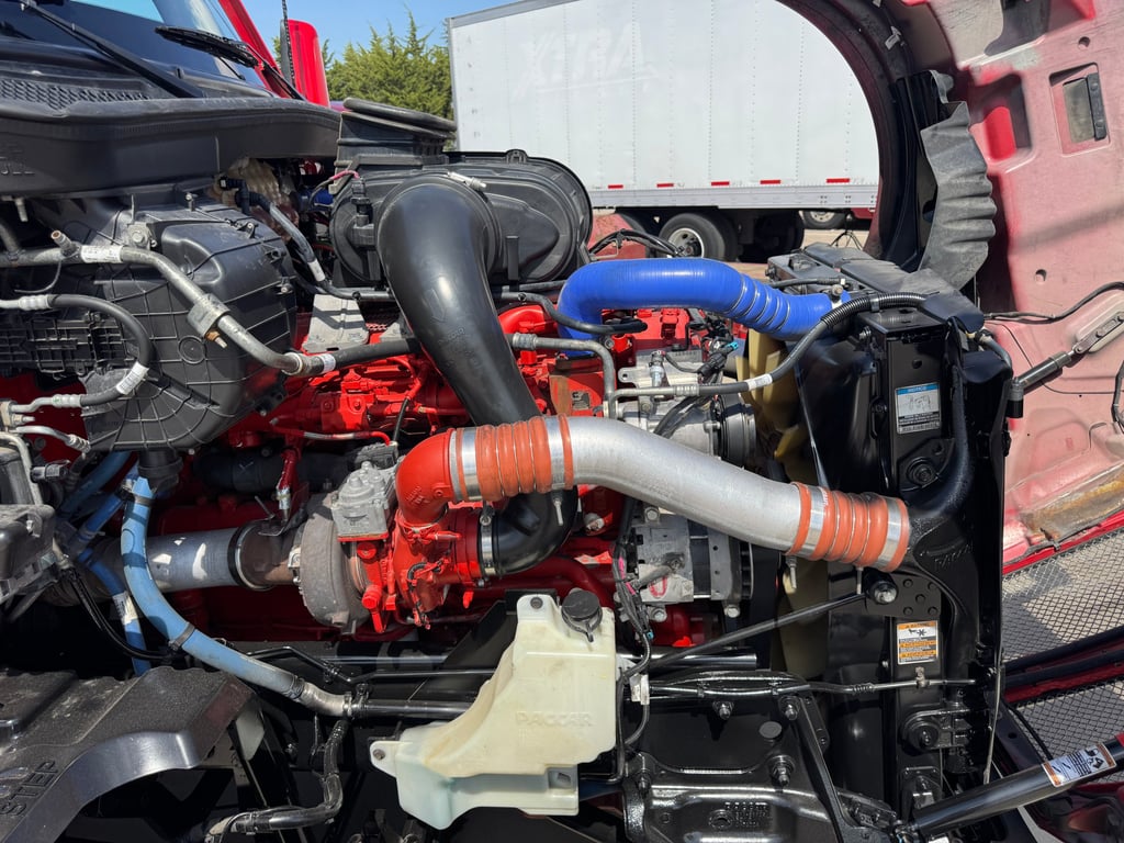2023 Kenworth T680 in Dallas, TX — photo 7