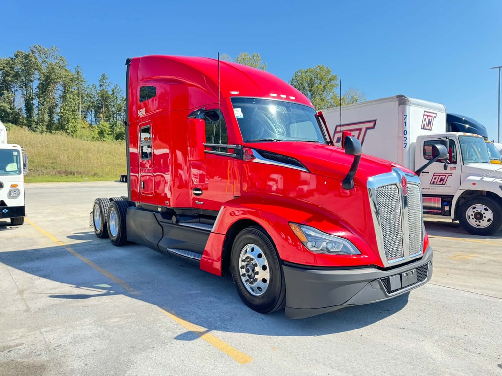 2024 Kenworth T680 in Knoxville, TN — photo 8