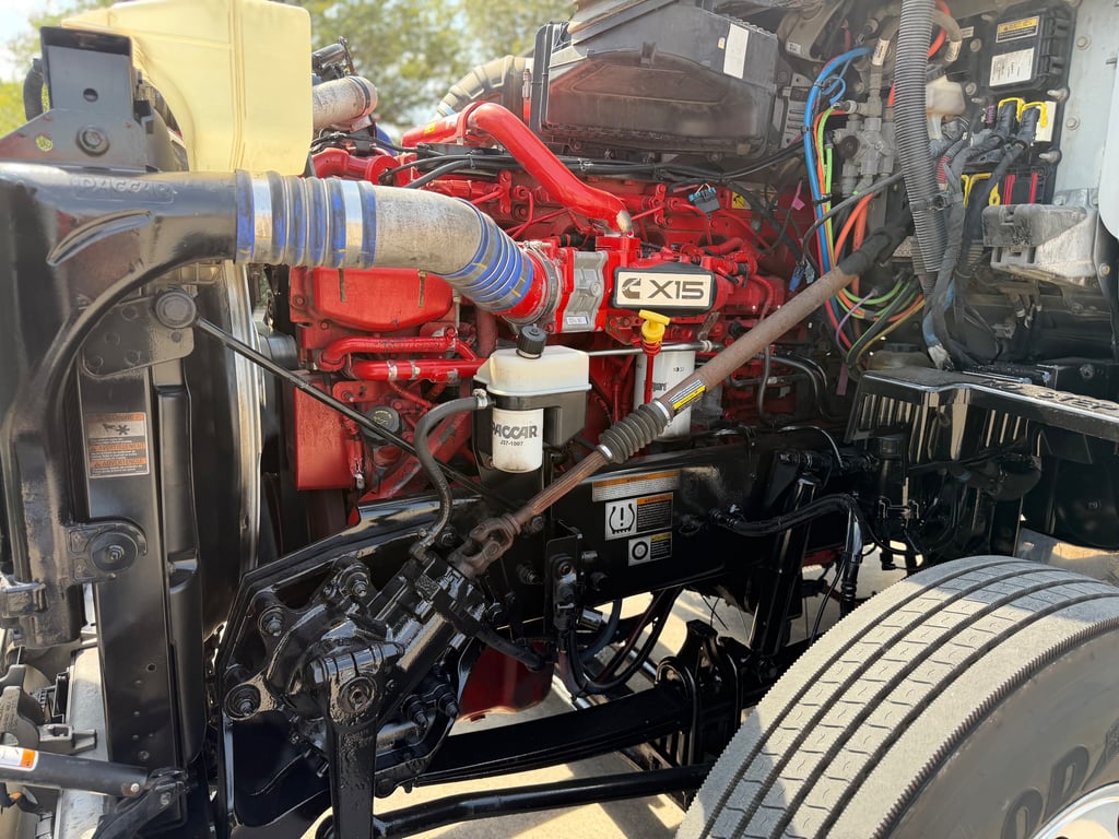 2021 Peterbilt 579 in Fort Worth, TX — photo 6