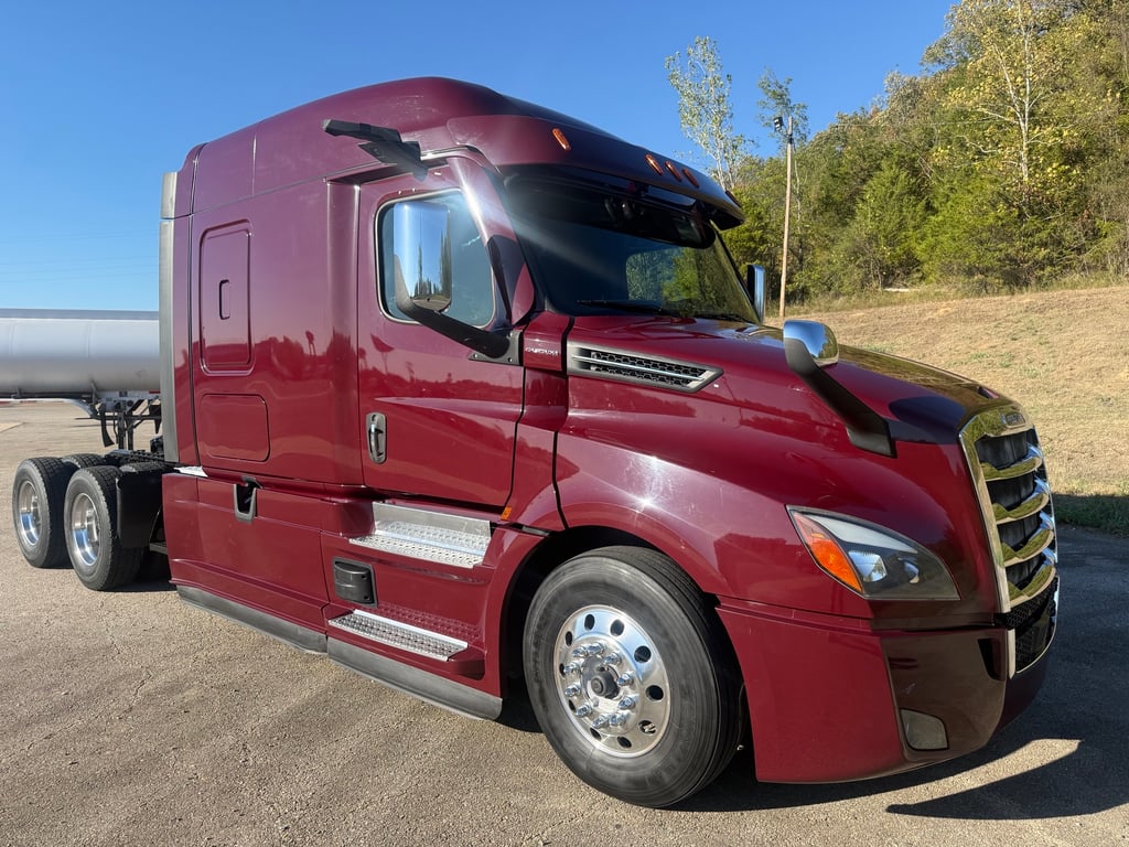 2021 Freightliner in Van Buren, AR