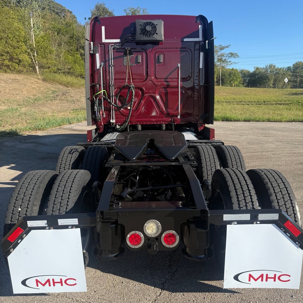 2021 Freightliner in Van Buren, AR — photo 5