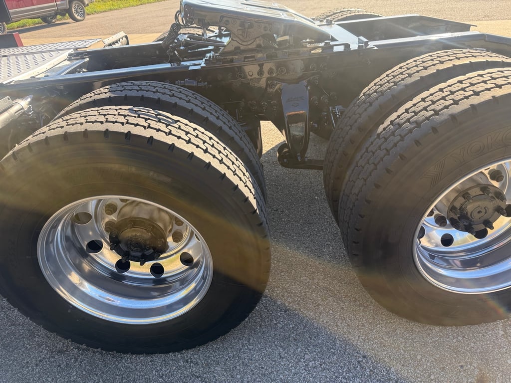 2021 Freightliner in Van Buren, AR — photo 4