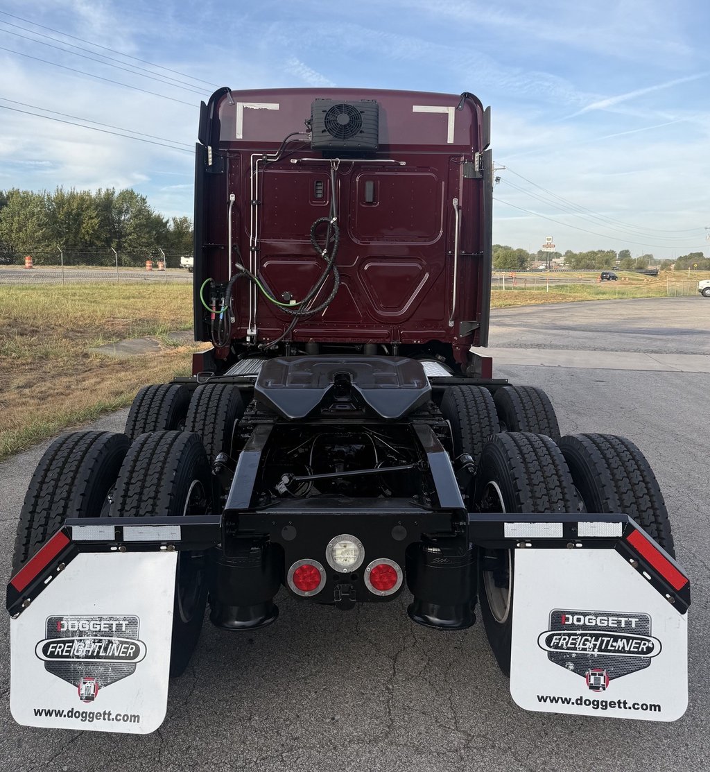 2021 Freightliner in Van Buren, AR — photo 5