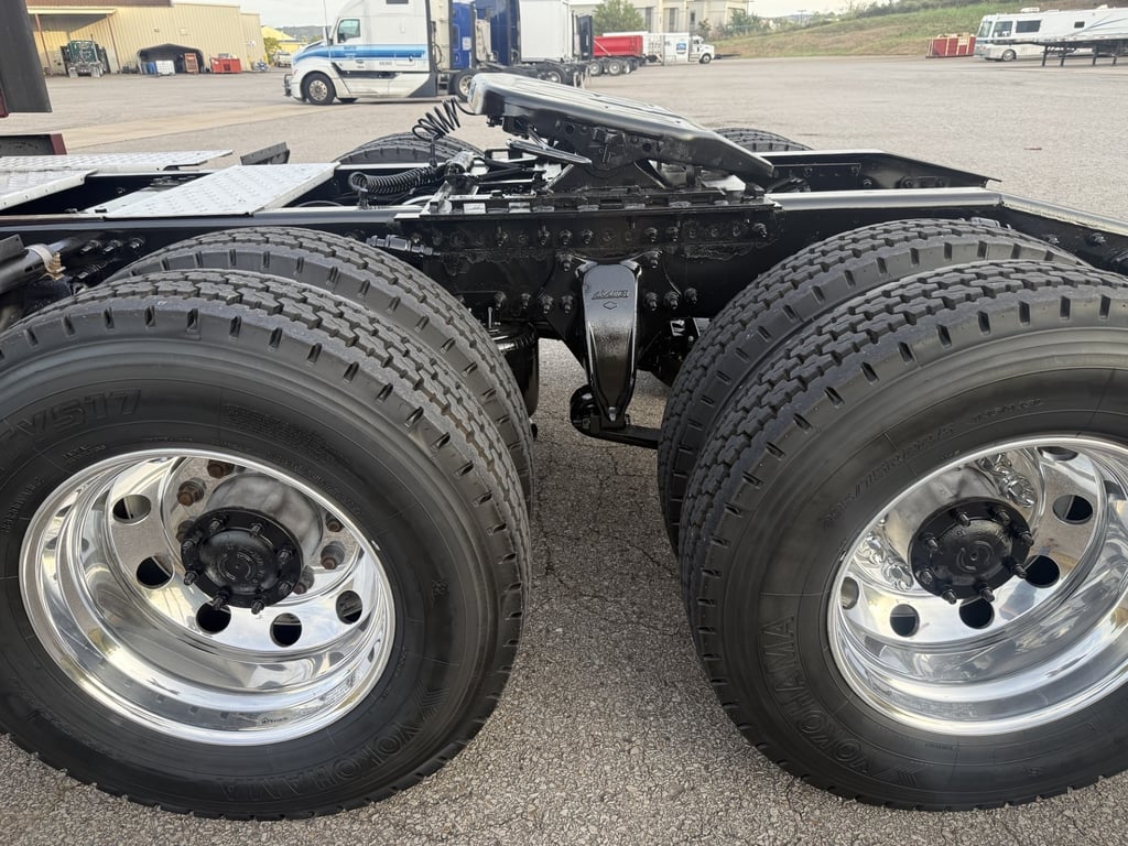 2021 Freightliner in Van Buren, AR — photo 4