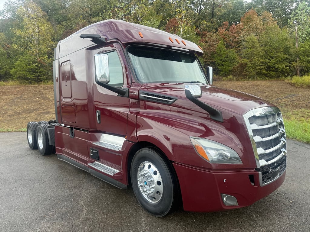 2021 Freightliner in Van Buren, AR — photo 7