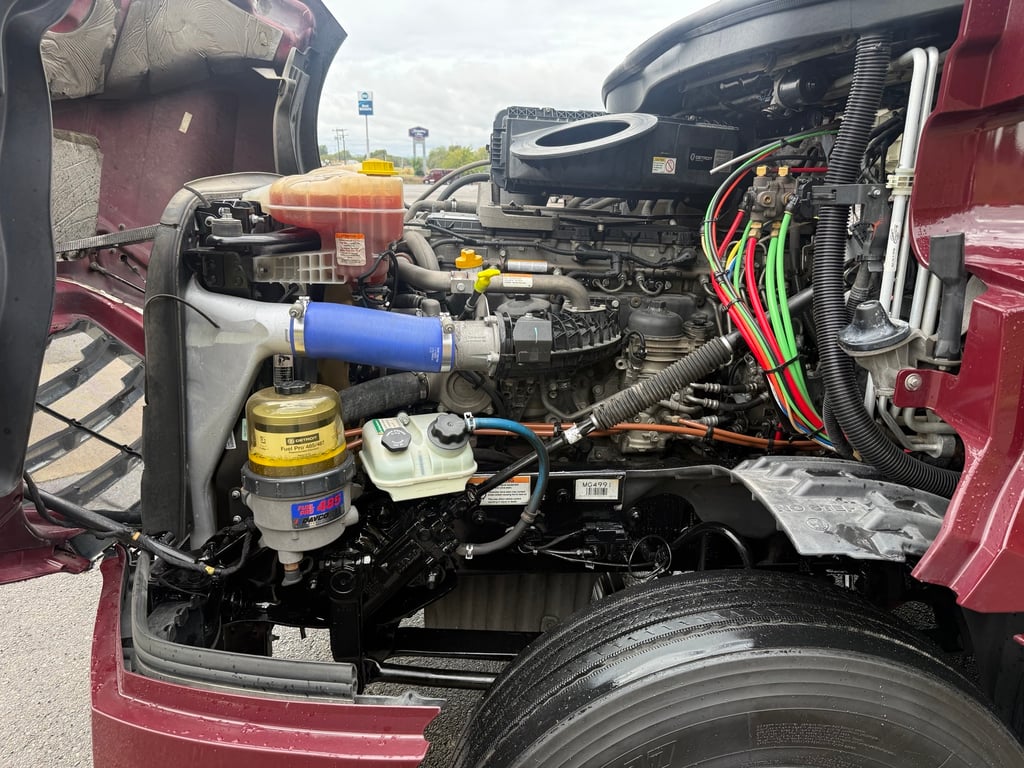 2021 Freightliner in Van Buren, AR — photo 6