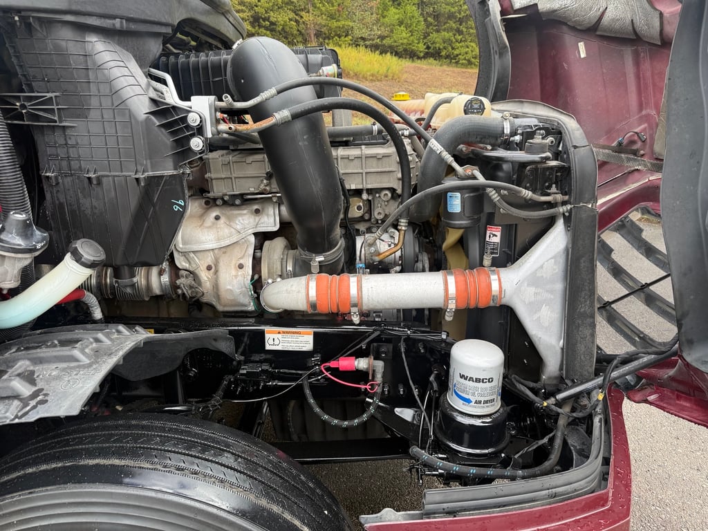 2021 Freightliner in Van Buren, AR — photo 7