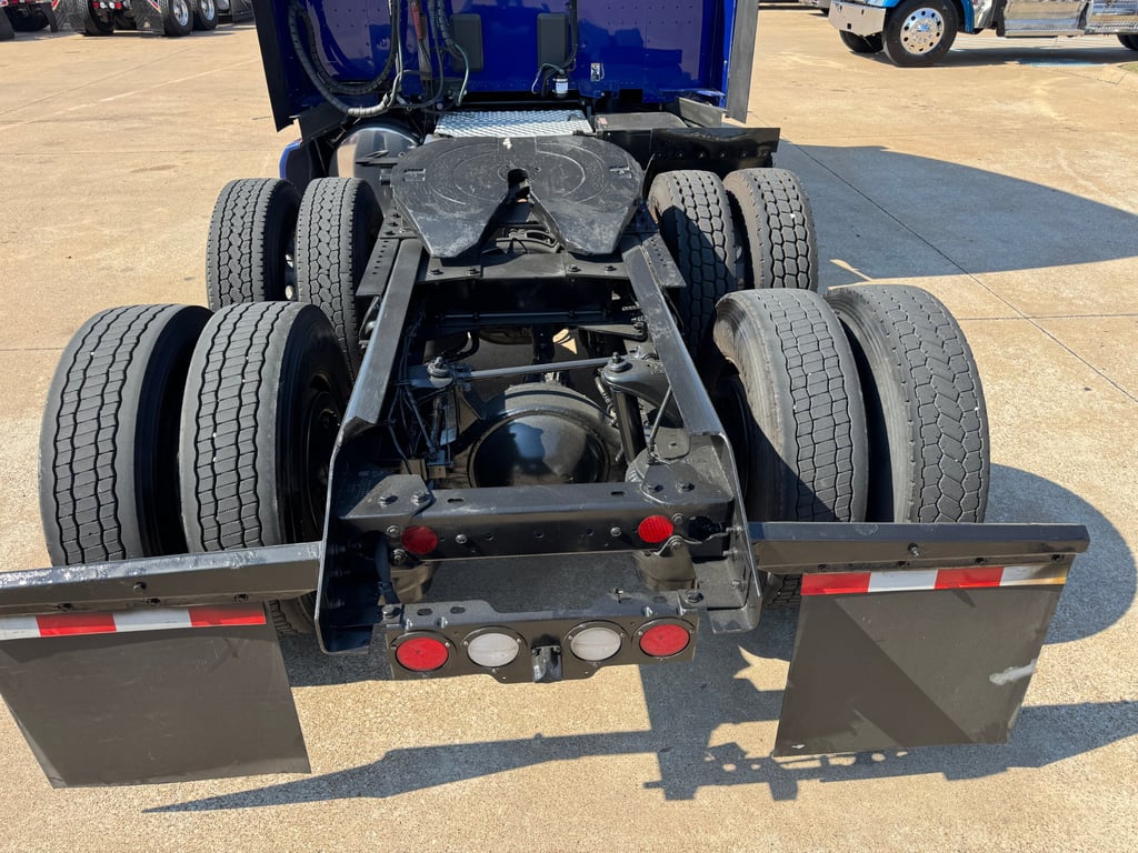2019 Kenworth T680 in Dallas, TX — photo 4