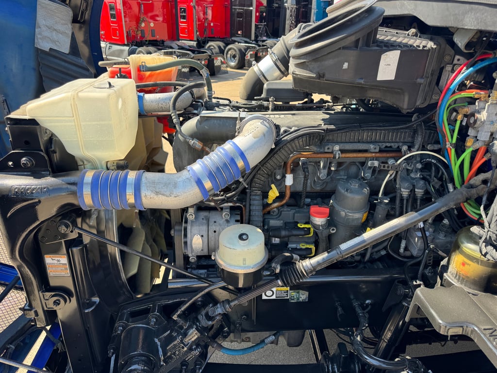 2019 Kenworth T680 in Dallas, TX — photo 6