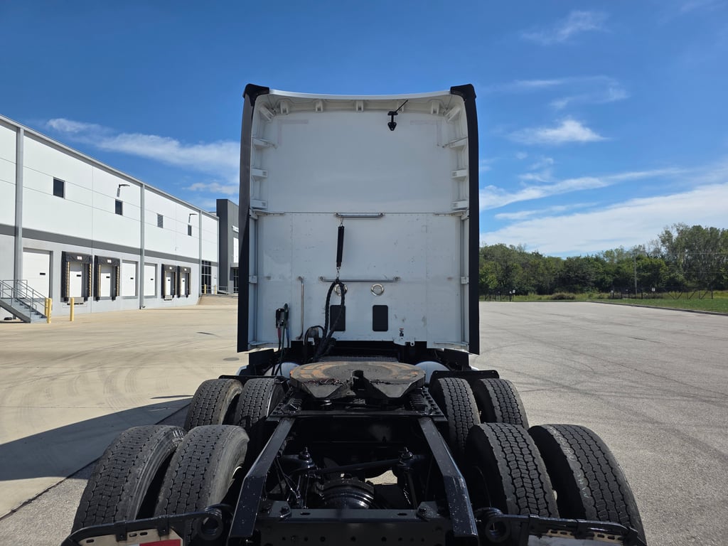2022 Kenworth T680 in Kansas City, MO — photo 7