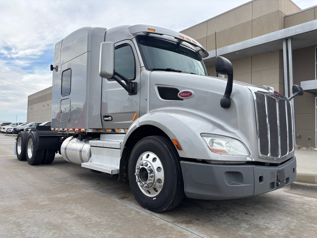 2020 Peterbilt 579 in Omaha, NE