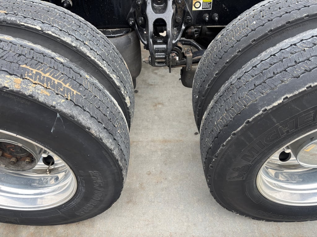 2020 Peterbilt 579 in Omaha, NE — photo 4