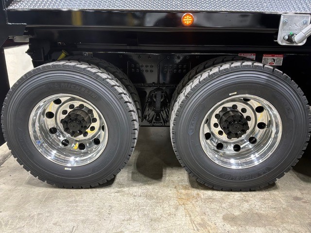 2027 Kenworth T880 in Memphis, TN — photo 4