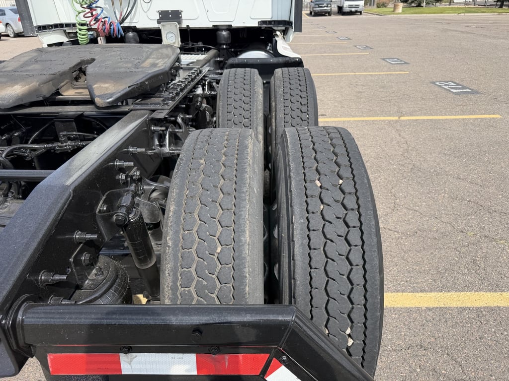 2019 International LT in Denver, CO — photo 5