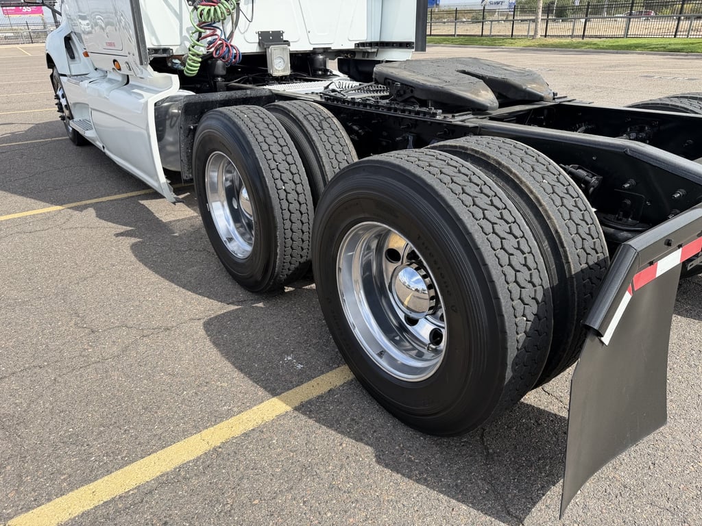 2019 International LT in Denver, CO — photo 8