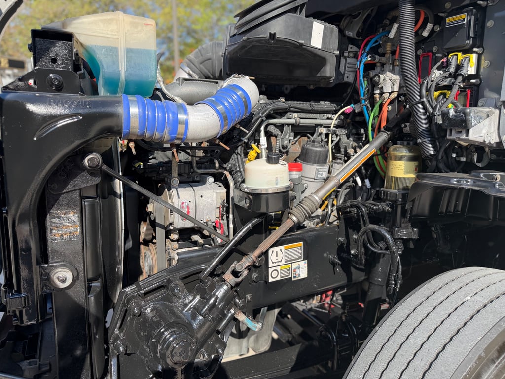 2022 Kenworth T680 in Fort Worth, TX — photo 6