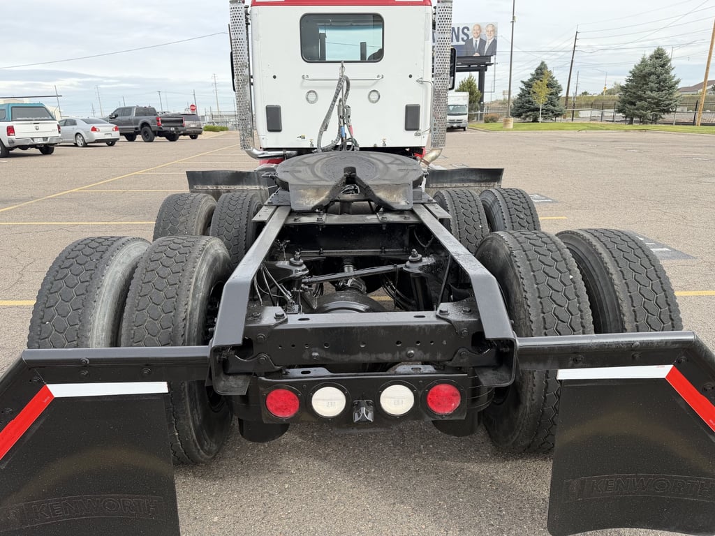 2023 Kenworth T880 in Denver, CO — photo 6