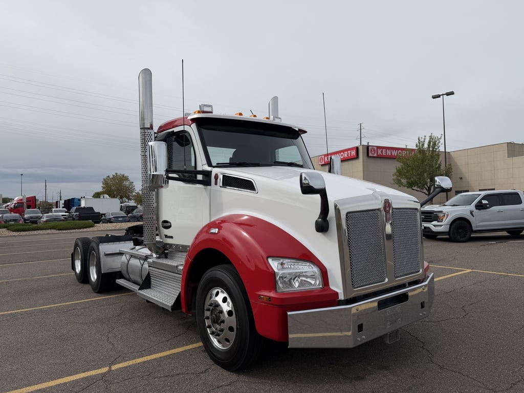 2023 Kenworth T880 in Denver, CO